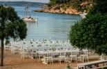 Zazoo Event Rentals S.A., Wedding Party: Knight Tραπέζι Mοναστηριακό 20 ατόμων, Chiavari καρέκλες λευκές